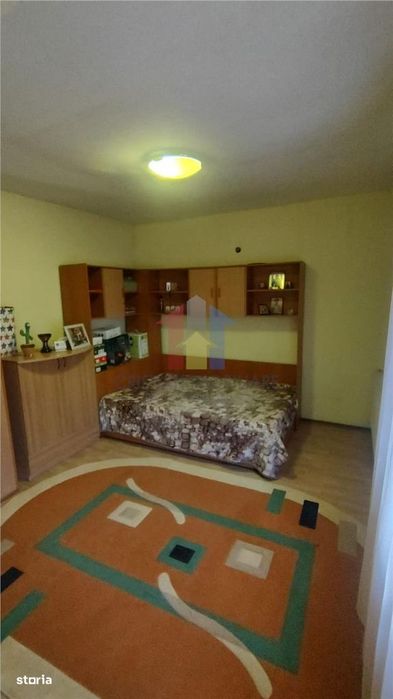 Chercea Casa doua corpuri cladire 5 cam  Teren=231 mp