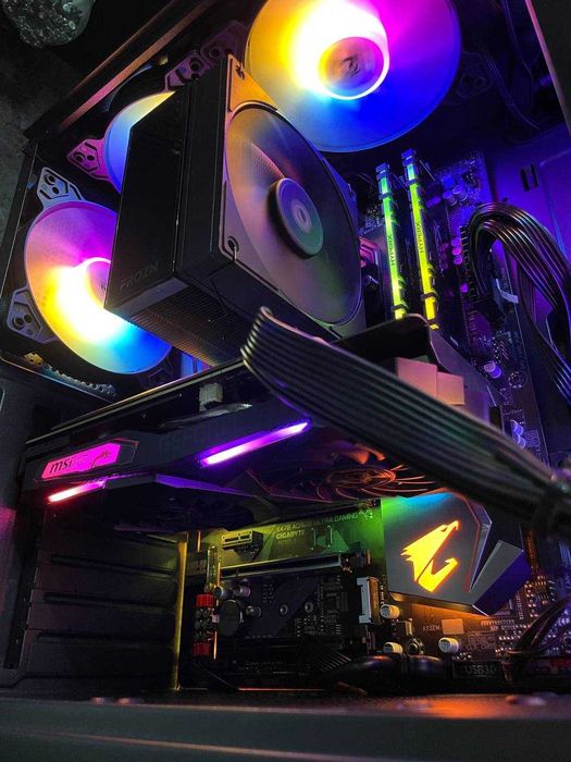 X470 / Ryzen 7 2700X / 1660ti 6GB / 32GB / NVMe 256GB / O'YNDA 160 FPS