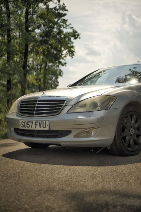 Bara fata gri Mercedes S W221 far grila aripa stop trapa turbo perna