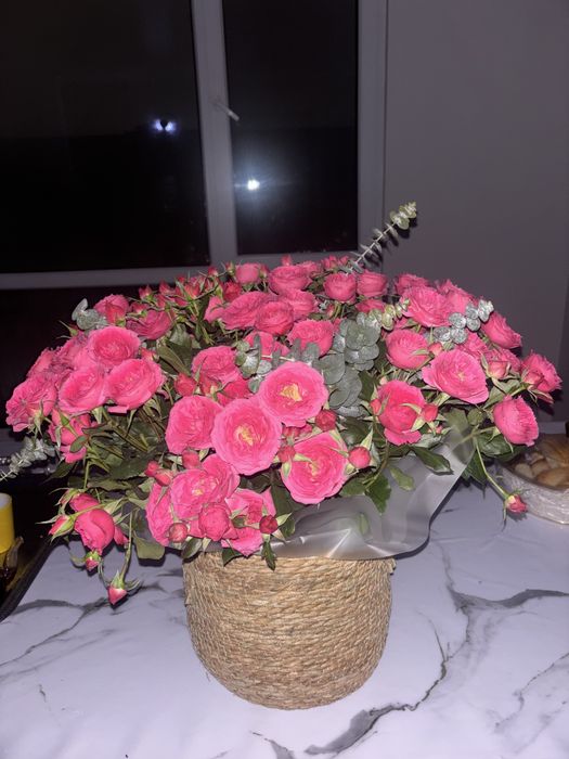 Продам цветы спрей роза