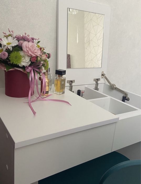 Туалетный столик