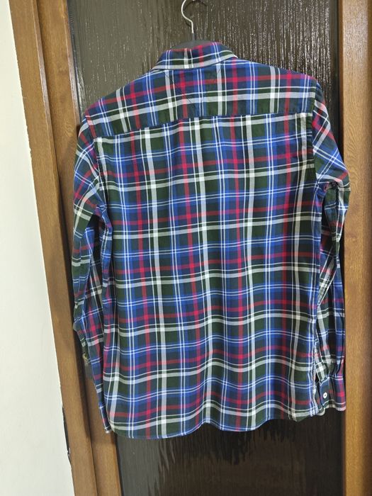 Vând cămașă Tommy Hilfiger