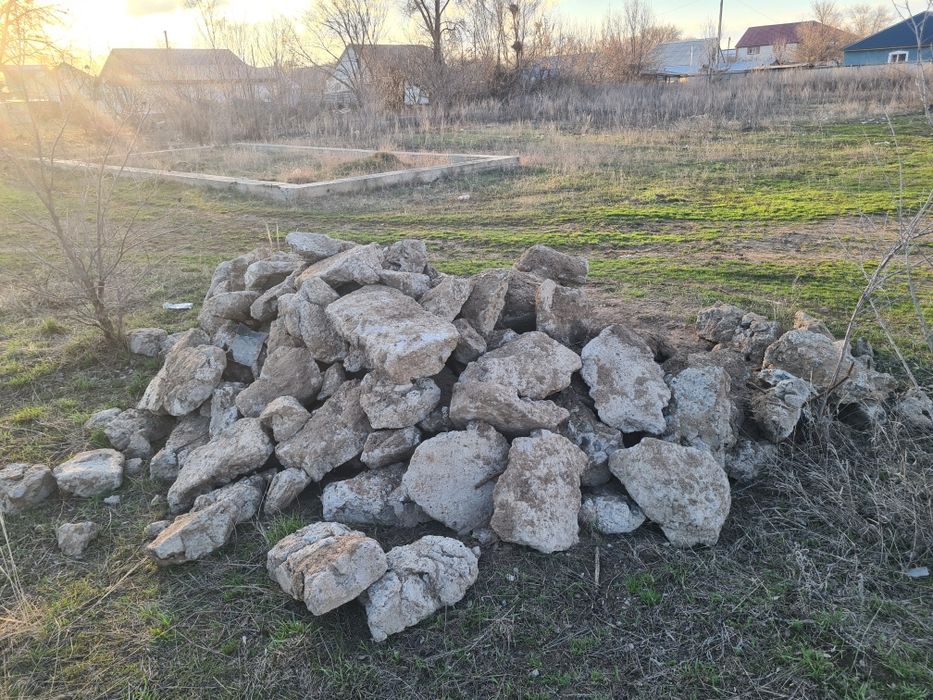Продам будкамень