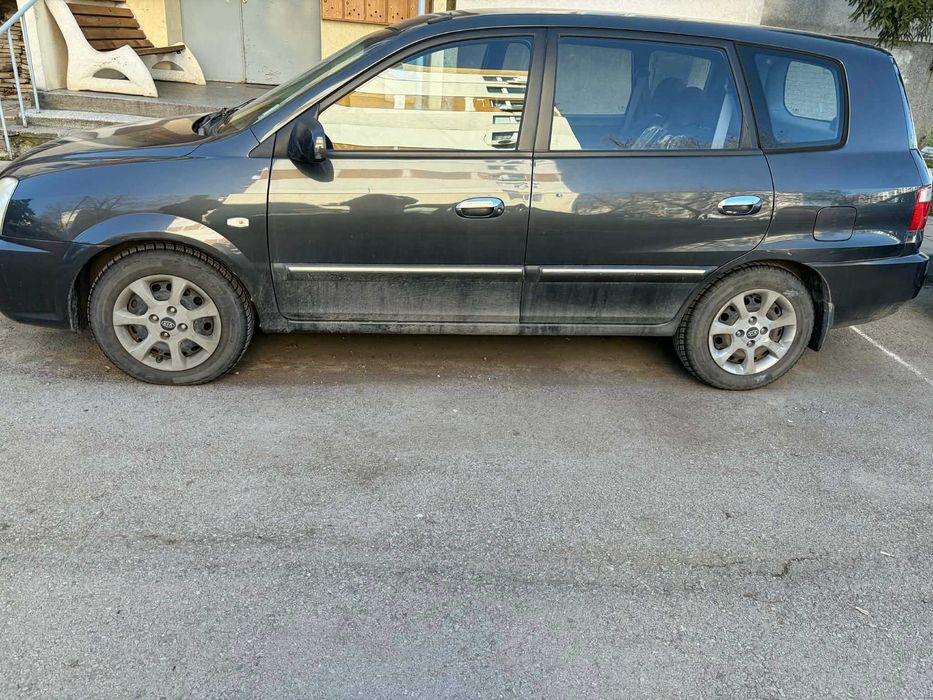 Продавам KIA carens