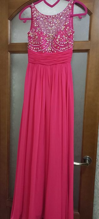 Платье коктейльное