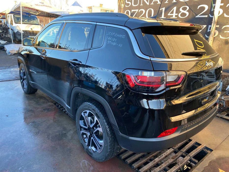 Dezmembrez Jeep Compass II 1.6d turbo/bara compass/capota/far/aripa/