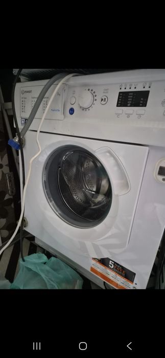 Pat de vanzare cu saltea 160×200 ,400 lei,