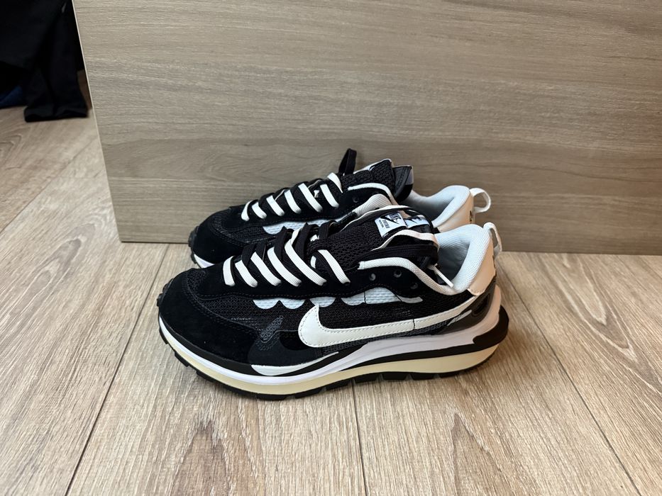 Nike Sacai Vaporwaffle Black and White