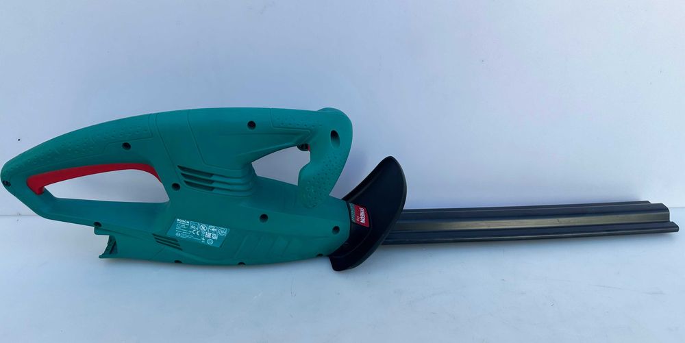 BOSCH AHS 35-15 Li - Акумулаторен храсторез 10.8V като нов!