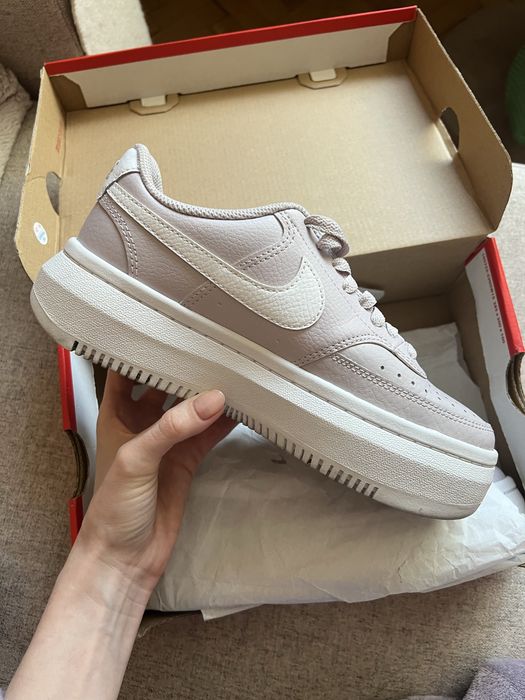 Дамски кецове Nike