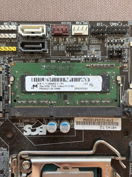 Mini-ITX дъно ECS H81H3-TI2 с Pentium G3220T