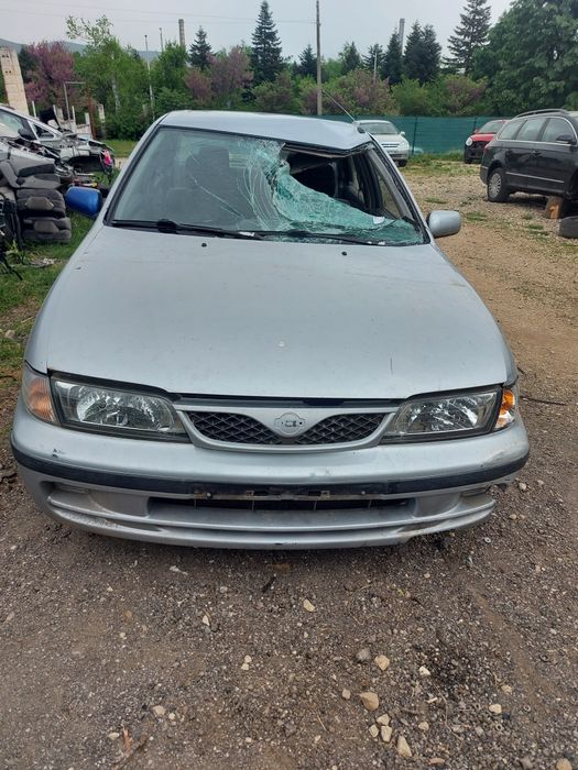 Nissan Almera 1.4i на части !!!