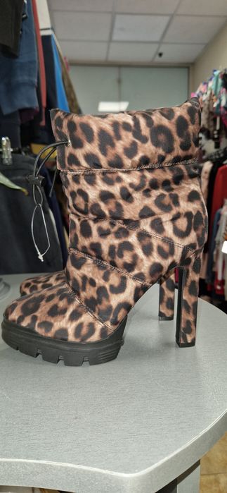 Дамски боти Guess