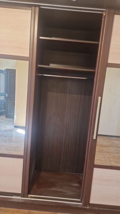 Продается б/у шкаф