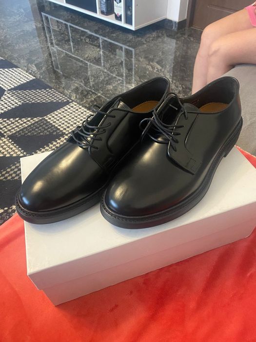 Vând pantofi sturlini nr 42 made in italy