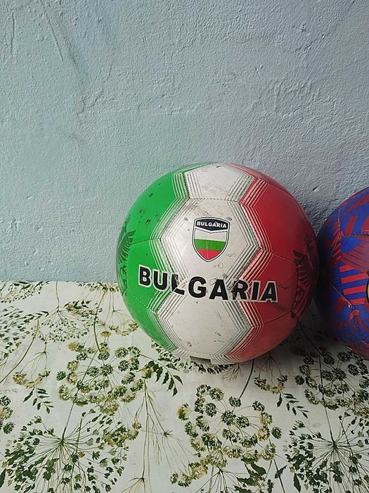 Продавам  топки за Футбол