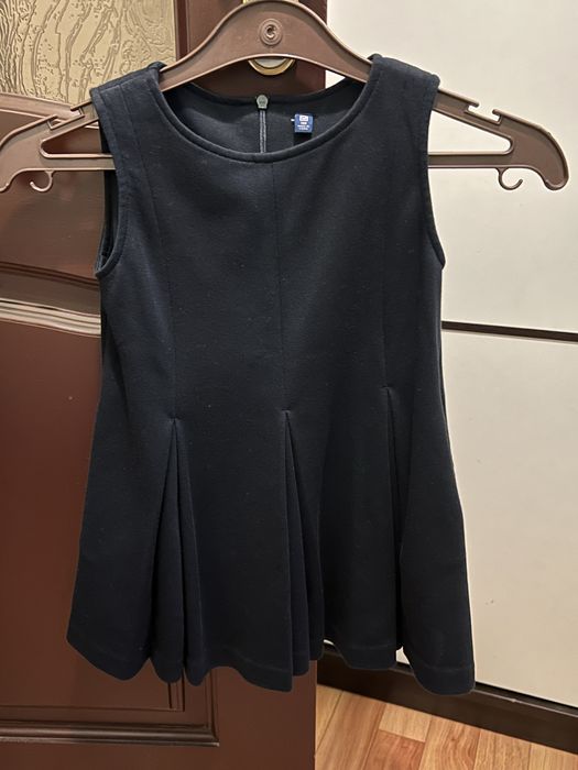 Сарафан Uniqlo на девочку