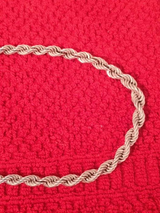 Серебряный тросик 875 пробы.