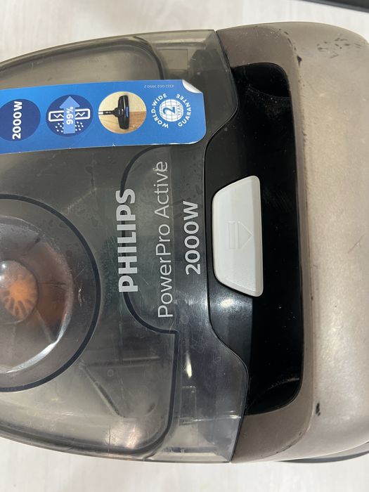 Продам мощный пылесос Philips