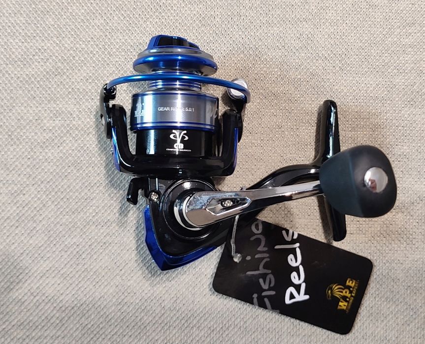 Катушки новые  рыболовные