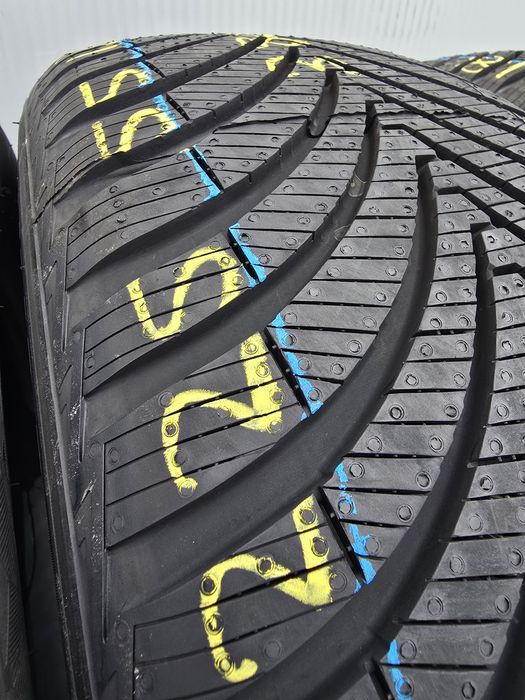 225 55 18 kumho m+s CA NOI