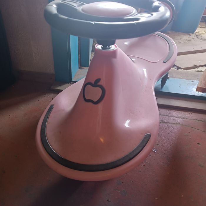 Продам машинку новую