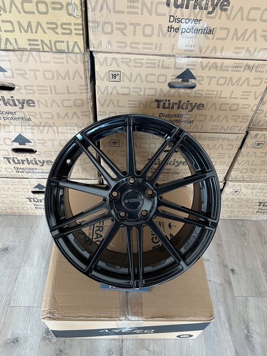 Jante R18 5x114.3 Arceo Mallorca Noi Tesla Model 3 Model Y Mazda 3 6 CX-5 CX-60 Kia Sportage Ceed Sorento Hyundai Tucson i30 Santa Fe Honda Civic CR-V