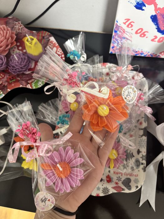 Ръчно изработени ароматни свещи - Уникални цветя, букети и фигури