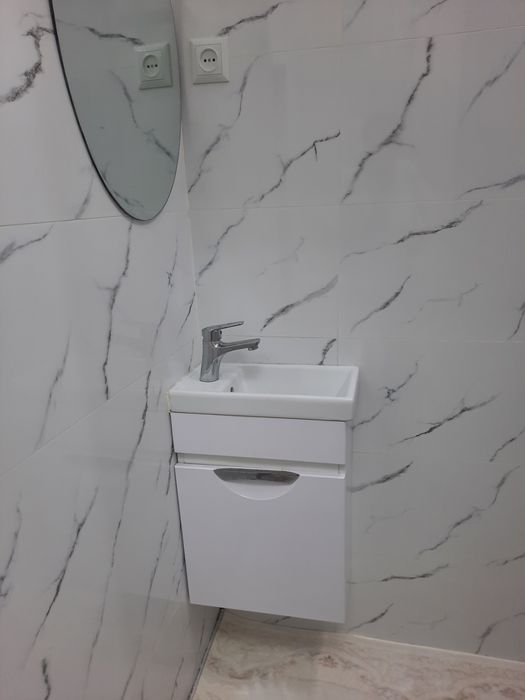 Продаётся 2 ком.кв. в центре возле рынка