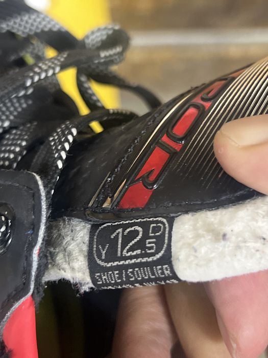 Продам коньки детские Bauer, размер 12.