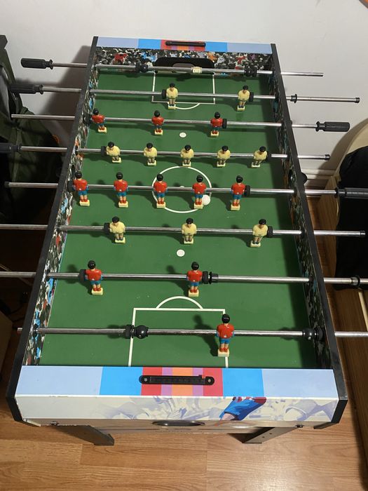 Masa de fotbal /  MATCH 2020 – Stare foarte bună + 2 mingi