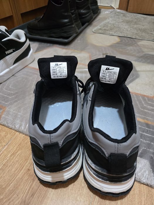 Продам кросовки Warrior