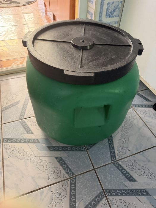 Vand stupi si miere naturala ( angro 15 lei kg) sau la kg