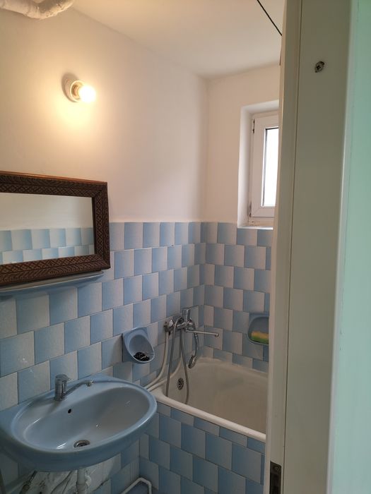 Vând urgent apartament