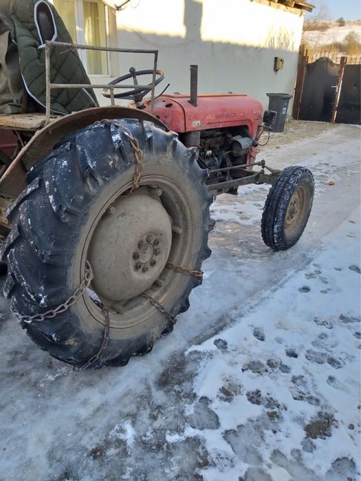 Tractor Massey Ferguson