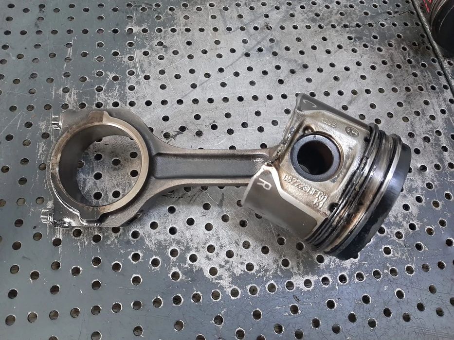 piston cu biela 1.8 tdci kkda ford focus 2