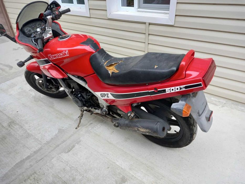 Kawasaki GPZ 500S на части
