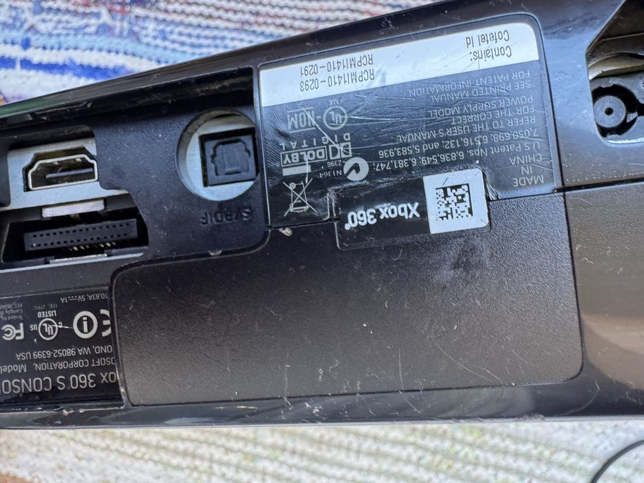 Xbox 360 slim defect , fara accesorii
