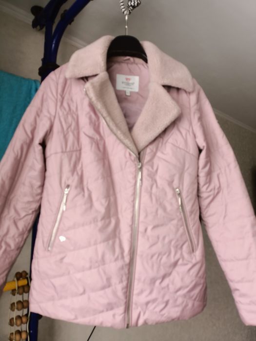 Продам  женскую куртку