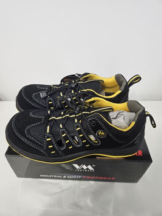 Pantofi lucru cu vârf metalic