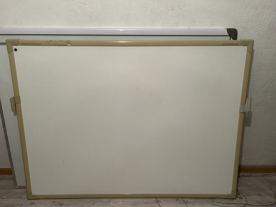 Интерактивные доски и проекционные экраны