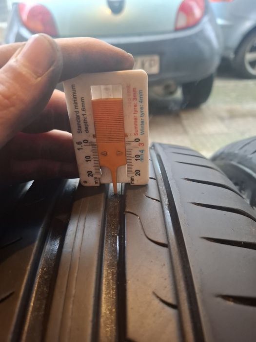 2 Летни гуми Дънлоп 215/60/16 ДОТ22 7мм