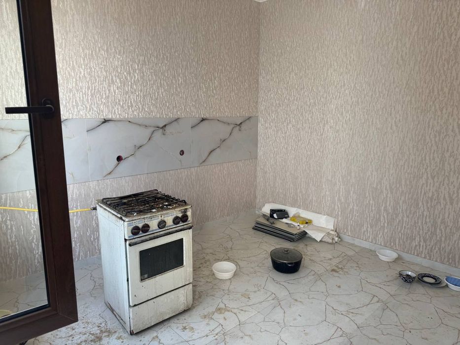 Продаётся дом 3 сот. Селхоз Универ.