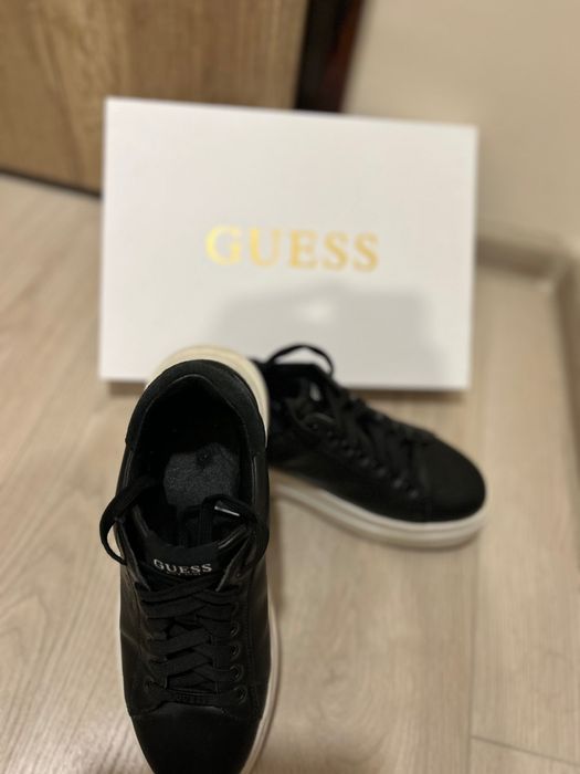 Обувки - GUESS естествена кожа