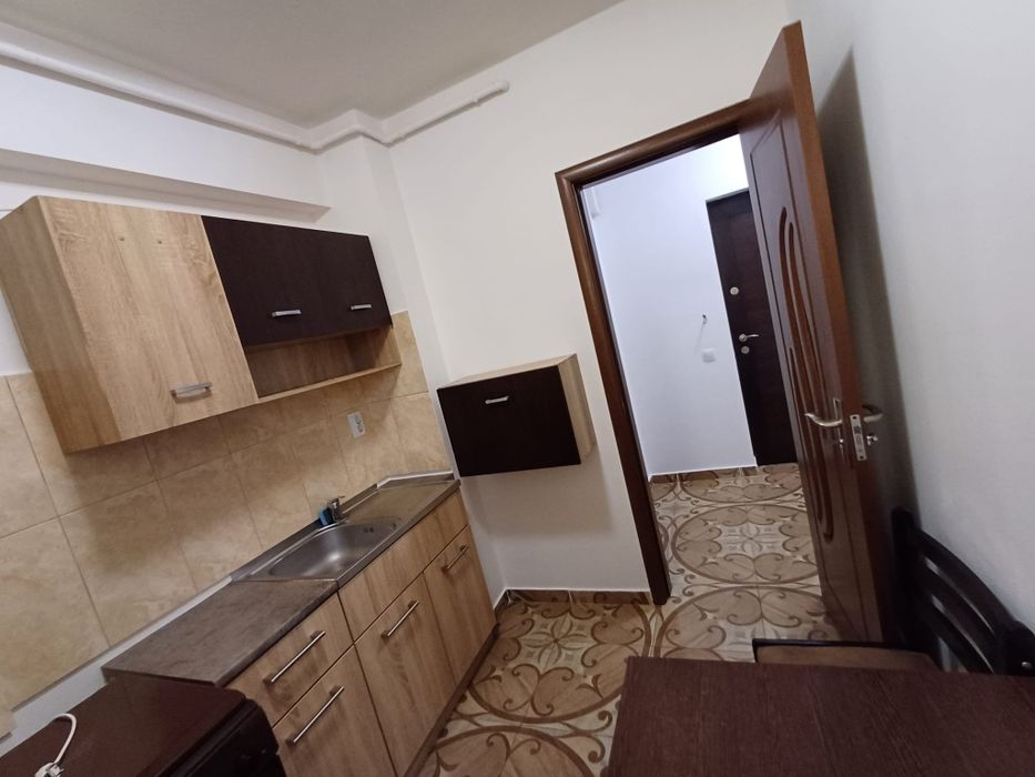 Vând apartament 1 camera,  curte proprie