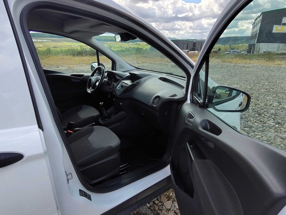 Ford Transit Courier