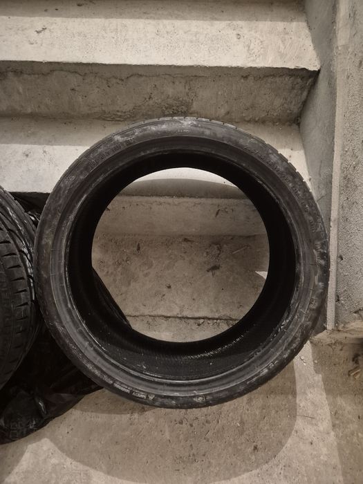 2 бр.Летни гуми 19 235/35