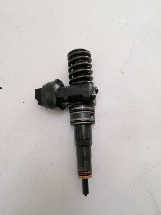 Injector injectoare 1.9 BLS Golf 5 Passat B6 Touran A3 Leon