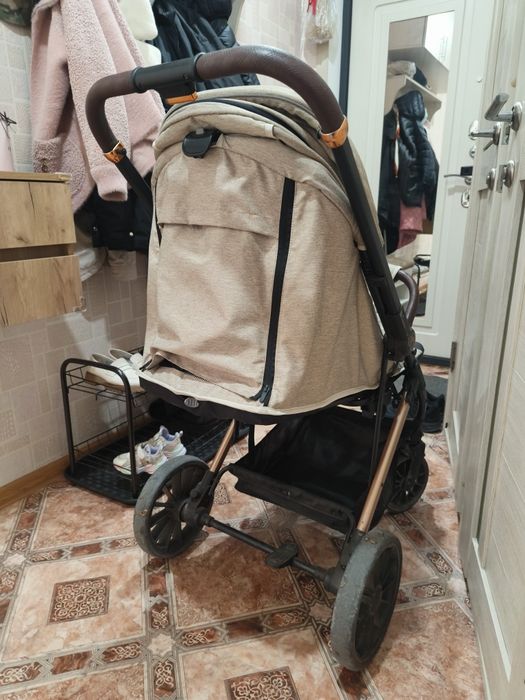 Прогулочная коляска Bubago Model One — отличный вездеход