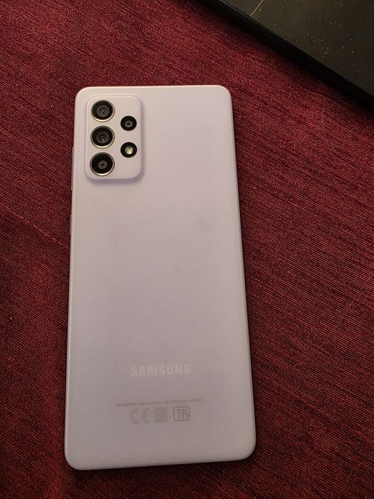 Телефон Самсунг А 52